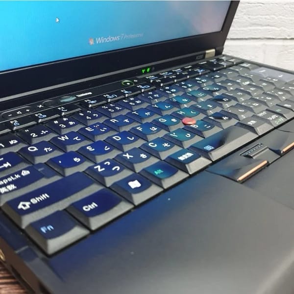 Lenovo Thinkpad X220 Intel Core i3 - Second - Image 3
