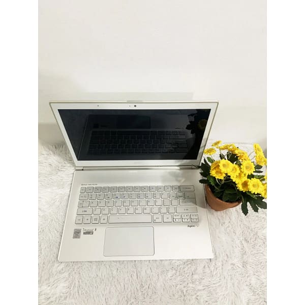 Laptop Tipis Acer Aspire S7, Intel Core i7 Gen 4, RAM 4 GB, SSD 256 GB - Second - Image 2