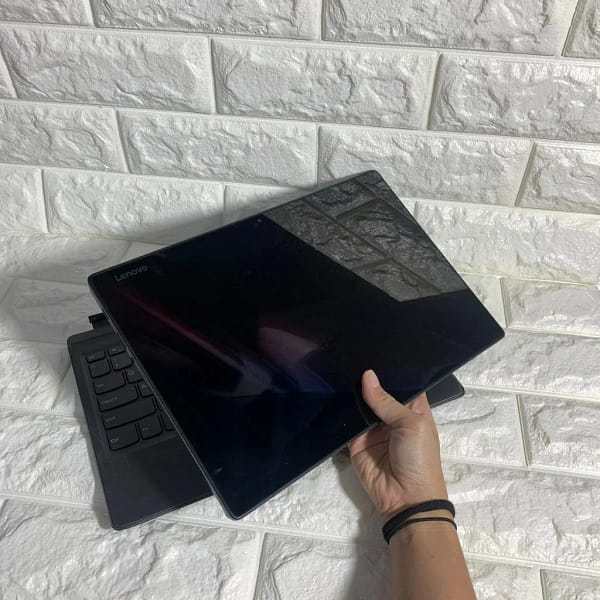 Lenovo Miix 2017, Core i5 Gen 8, RAM 16GB, SSD 256GB, Touchscreen - Second - Image 2