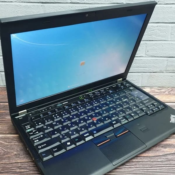 Lenovo Thinkpad X220 Intel Core i3 - Second - Image 2